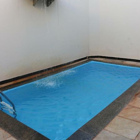 Monte Carlo Inn モンテス・クラロス エクステリア 写真